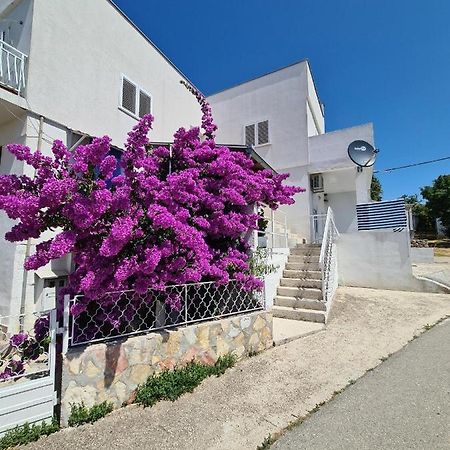 Maslenica-Bougainvillea Zewnętrze zdjęcie